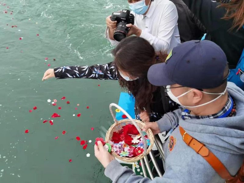 海撒用骨灰盒吗？为什么要用可降解骨灰盒？
